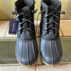 New women’s nautica duck boots size 9 color black